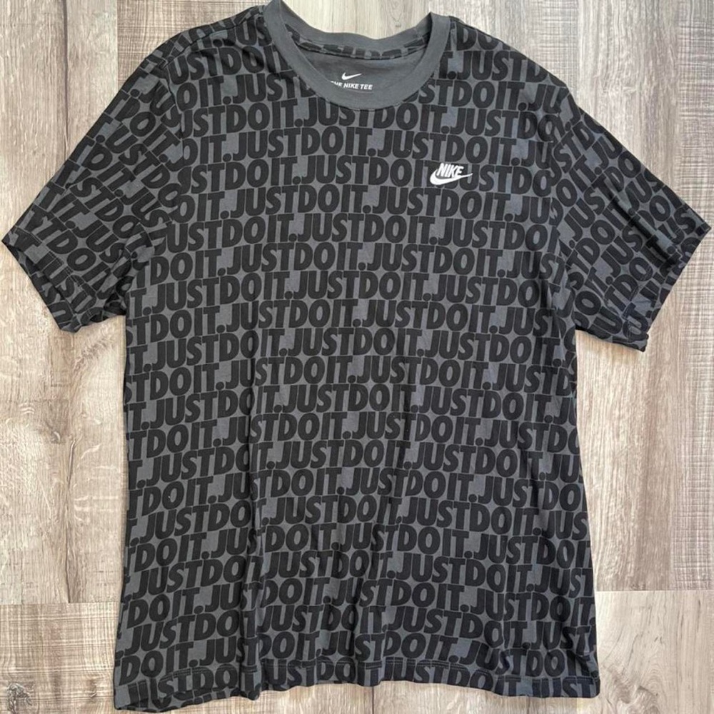 Nike Mens T-Shirt